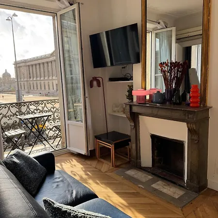 Appartamento Parisien - Balcon Face Au Louvre *
